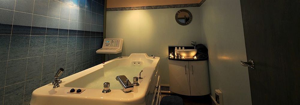 Risley Hall 3* Risley (Derbyshire)